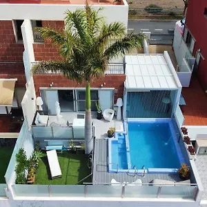 Con Piscina Privada Palmeras Ferienhaus